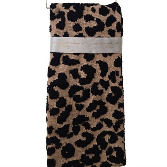 Cupcakes & Cashmere Reversible Leopard Print Baby Blanket - Picture 2 of 6